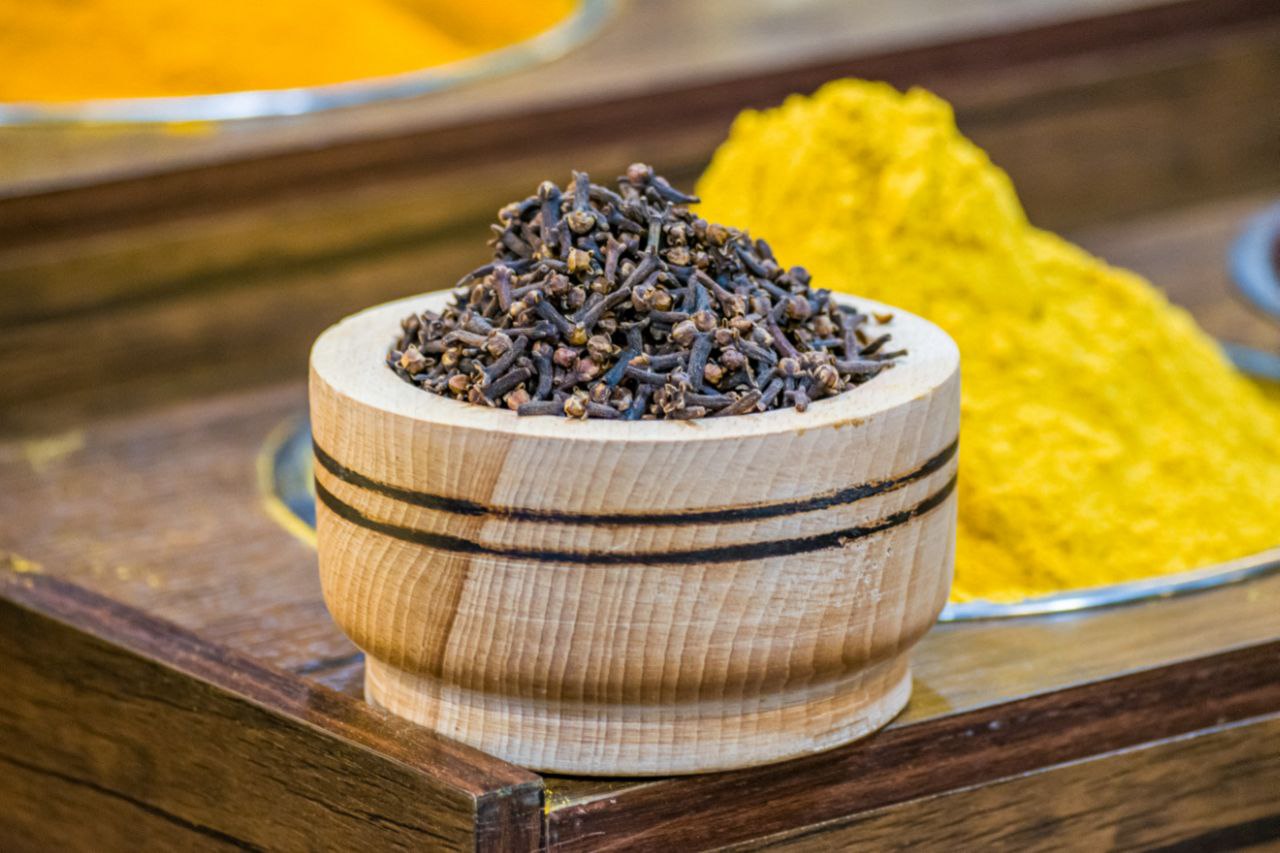 زهرة قرنفل حب