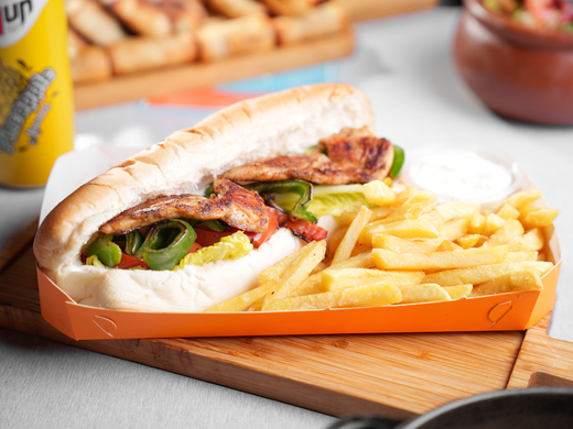 ساندويش دجاج حمض و ثوم