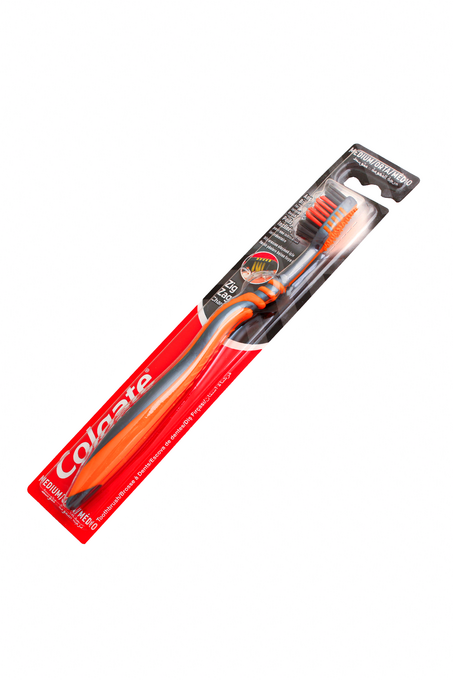 فرشاة اسنان كولجيت زيك زاك بالفحم متوسط